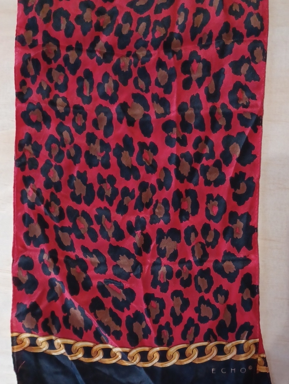 Echo Vintage Silk Oblong Scarf 50×10 Red Black Leapord Animal Print Gold Chain - Picture 8 of 11